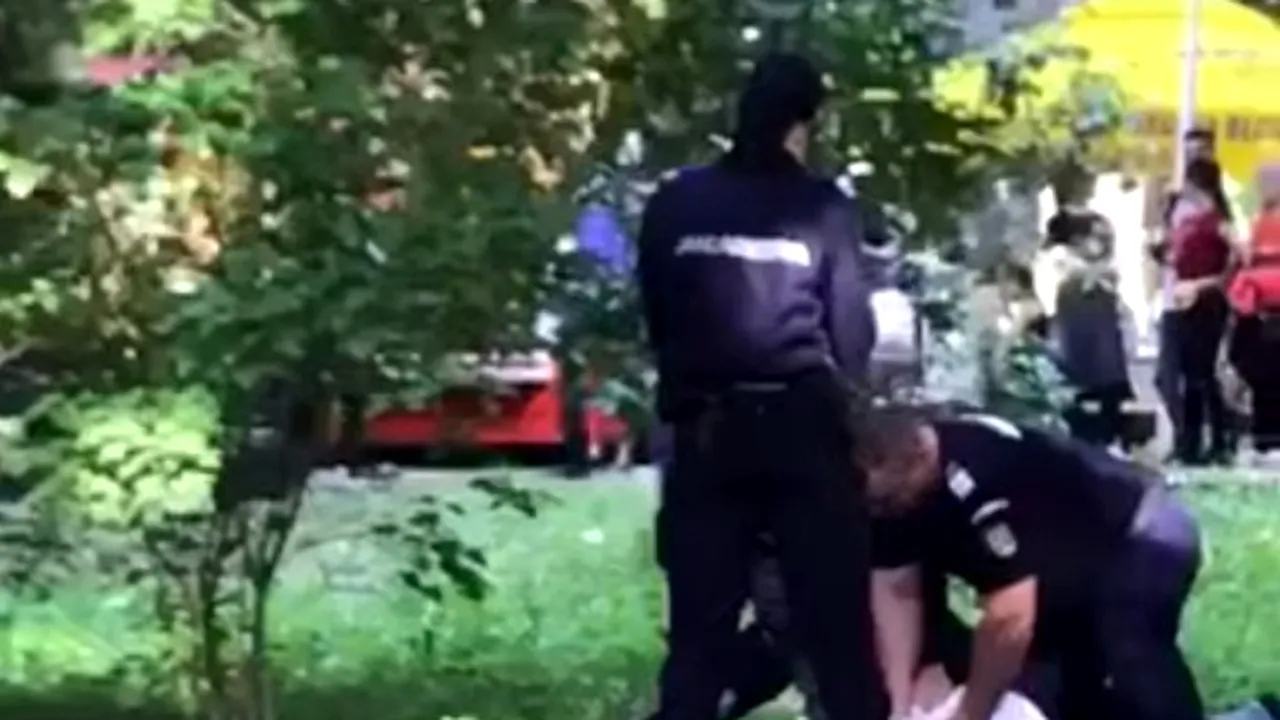 Cauza morţii bărbatului imobilizat cu spray lacrimogen, de jandarmi, într-un parc din Vatra Dornei