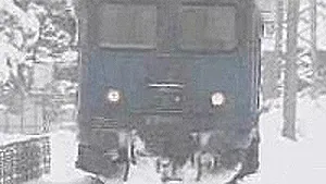 Traficul feroviar între Timişul de Sus şi Predeal, reluat pe un fir
