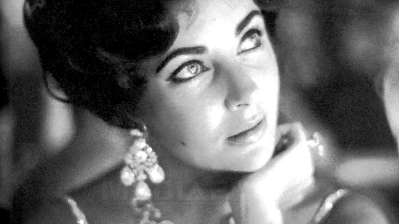 Povestea lui Elizabeth Taylor, frumoasa cu ochii violet