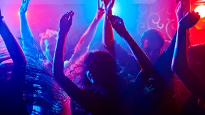 Anchetă după ce o studentă a murit în urma unei petreceri într-un club. O substanţă necunoscută, descoperită de medici în corpul ei