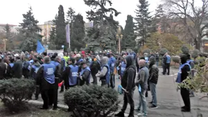 Protest la Constanţa faţă de transferul contribuţiilor de la angajator la angajat / Manifestanţi: Impactul va fi devastator după 1 ianuarie