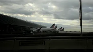 Alte patru aeroporturi din Franţa, închise din cauza alertelor cu bombă