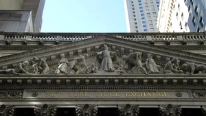 Ce a făcut o companie de încălțăminte ca să nu intre în faliment. Acțiunile au crescut cu 700% într-o zi