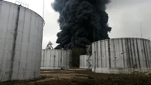 A noua zi de război în Ucraina. Ruşii au atacat cea mai mare centrală nucleară din Europa, Zaporojie. NATO nu se implică în conflictul armat. Următoarea rundă de negocieri, în week-end. Pentagonul: oamenii lui Putin sunt la 25 de kilometri de Kiev