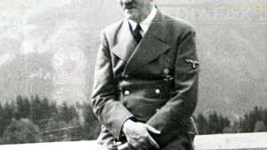 Scrisoare a lui Hitler în care cere o reducere de preţ unui vânzător de maşini, scoasă la licitaţie