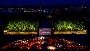 Adio, cinema drive-in! Evenimentele de acest fel au fost interzise de Guvern. „Chiar şi o ieşire la piaţă este mai nesigură”