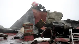 Incendiu la patru imobile din cartierul Giuleşti, nicio persoană rănită