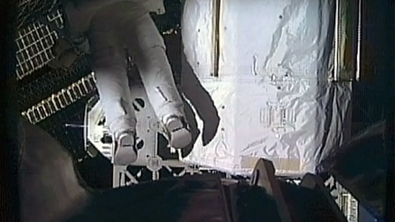 Ultima ieşire în spaţiu a astronauţilor de pe Atlantis, finalizată cu succes
