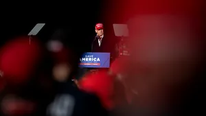 Donald Trump intensifică eforturile pentru a se poziţiona favorabil înaintea scrutinului din 2024
