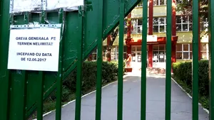 Grevă de avertisment a profesorilor din Iaşi. Aproape 5.000 de profesori au aderat la protest. Cum decurg orele de curs din şcoli