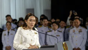 Thailanda: Premierul a fost suspendat din funcție din cauza unei convorbiri telefonice scurse în presă