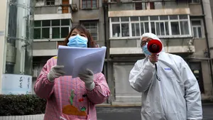 Noul bilanţ al epidemiei de coronavirus: Numărul morţilor a ajuns la 724. Cinci britanici, diagnosticaţi cu noul virus în Franţa