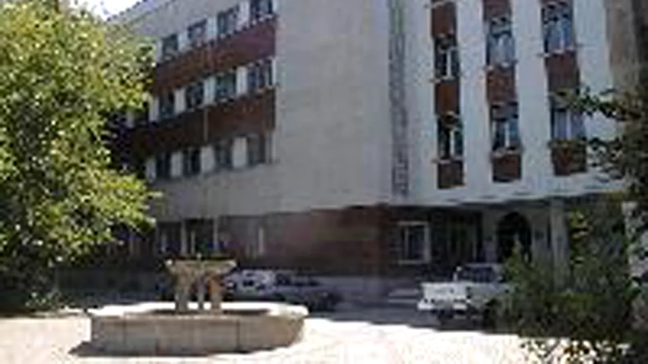 ANI cere procurorilor să-l ancheteze pentru fals pe prorectorul Universităţii de Construcţii