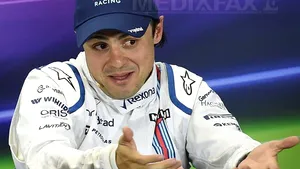 Felipe Massa crede că Mercedes furnizează un motor mai slab echipei Williams