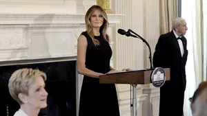 FOTO/VIDEO Melania Trump a găzduit primul său dejun oficial ca Primă Doamnă, cu ocazia Zilei Internaţionale a Femeii: Sunt o imigrantă care a trăit sub comunism, aşa că ştiu totul despre egalitate