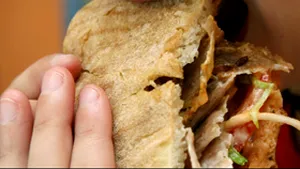 O porţie de kebab poate conţine până la un pahar de ulei