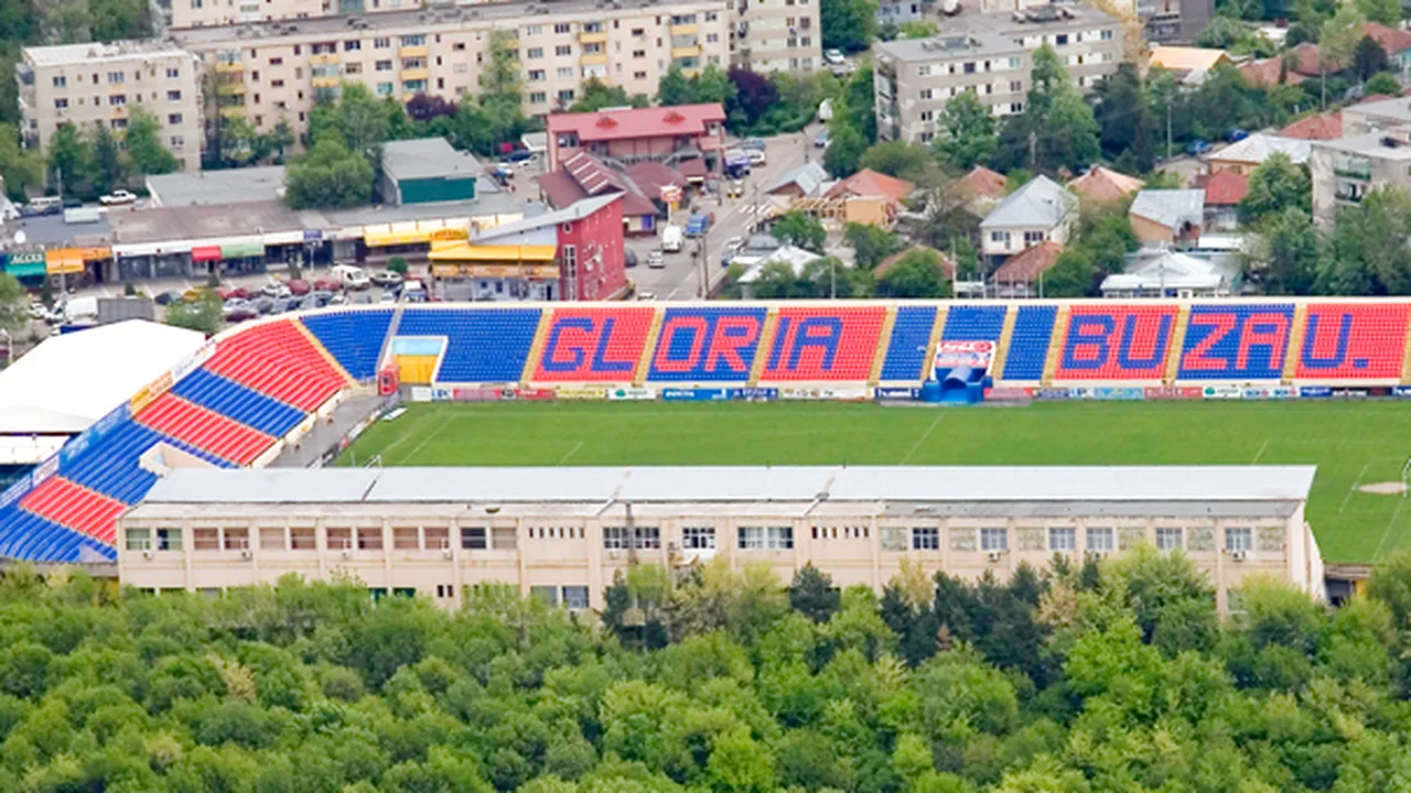 Steaua va juca la Buzău partida cu Astra Ploieşti