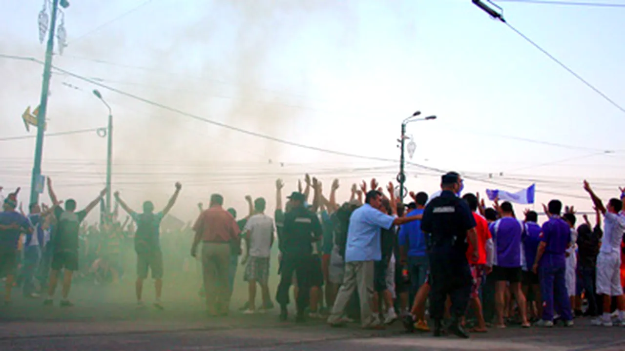 Liderii suporterilor FC Timişoara au spus la Prefectură că protestul lor a fost spontan