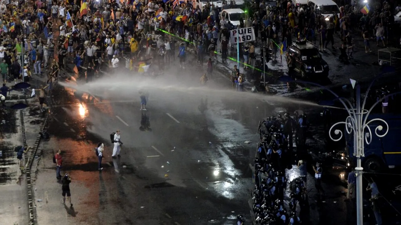 MEDIAFAX 35. 2018 - Violențele din Piața Victoriei din 10 august. Românii, chemați la urne privind referendumul pentru familie. Halep câștigă primul Grand Slam din carieră