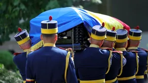 Fostul preşedinte Ion Iliescu a fost înmormântat astăzi, la Cimitirul Ghencea III, cu onoruri militare
