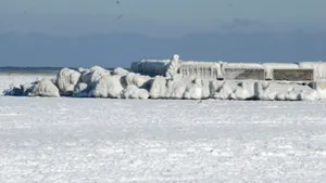 Marea Neagră e ingheţată bocnă - VIDEO