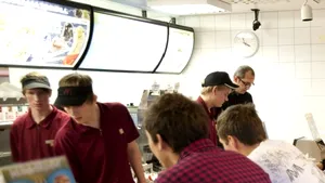 McDonald's, forţat de Jamie Oliver să renunţe la un ingredient: 