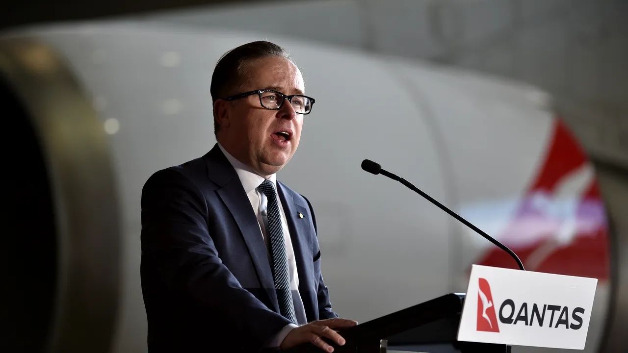 Şeful companiei aeriene Qantas: Vaccinarea va fi necesară pentru a zbura
