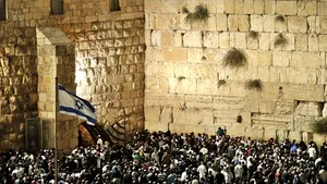 Ciocniri între poliţia israeliană şi palestinieni pe Esplanada Moscheilor