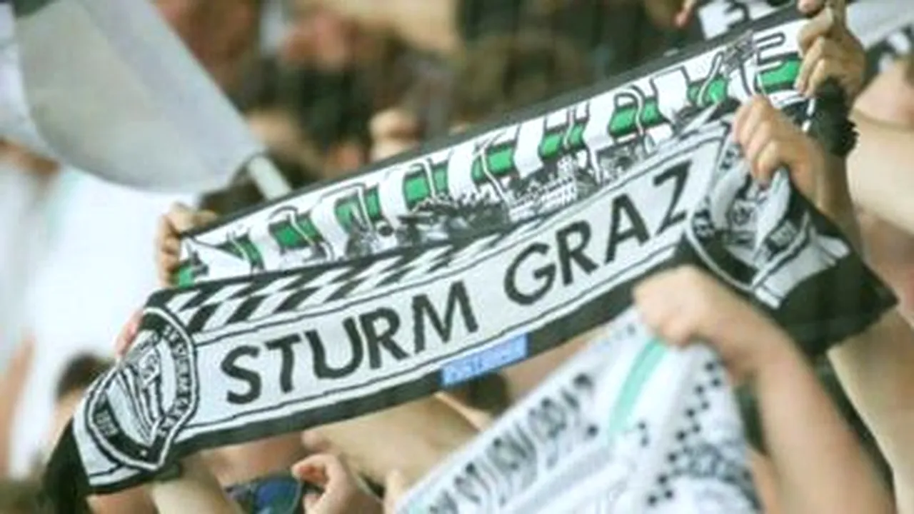 Un arbitru asistent al unei partide din Europa League a fost lovit cu un obiect aruncat de fani