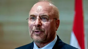 „Este o opțiune atractivă”. Casa Albă îl testează pe șeful parlamentului iranian ca potențial lider susținut de SUA. „Soluția” Venezuela, aplicată în Iran?