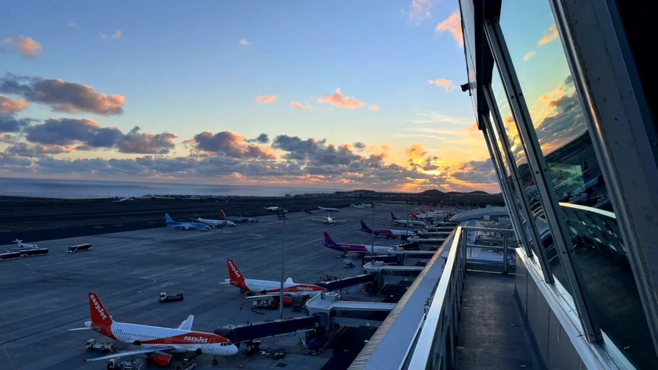 Tenerife: un bărbat a încercat să urce în avion cu soția decedată