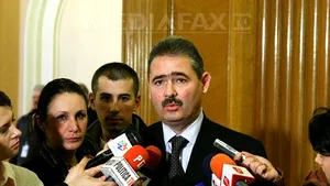 Ponta i-a cerut scuze lui Tănăsescu pentru limbajul folosit de purtătorul de cuvânt PSD