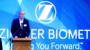 Zimmer Biomet, lider mondial ȋn tehnologie medicală, marchează investiţia locală printr-un eveniment găzduit de Ambasada SUA la Bucureşti