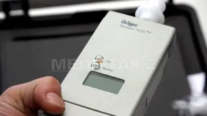 Instructor auto aflat în timpul serviciului, depistat cu alcoolemie de 0,99 mg/l