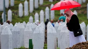 Masacrul de la Srebreniţa: Opt persoane, puse sub acuzare pentru prima dată în Serbia