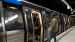 Plata cu cardul la metrou ar putea fi suspendată, după ce Metrorex a anulat licitația pentru serviciile bancare