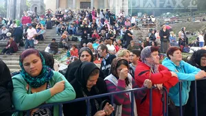 Mii de pelerini, în prima zi a hramului Catedralei patriarhale