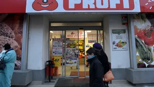 Consiliul Concurenţei a autorizat condiţionat preluarea Profi de către Mega Image