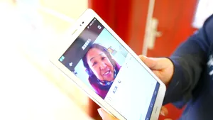 China introduce recunoaşterea facială obligatorie pentru utilizatorii de telefoane mobile