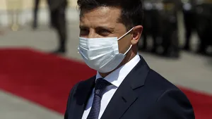 Criza ostaticilor din Ucraina a fost încheiată după o intervenţie bizară a preşedintelui pe Twitter