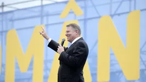 Miting în Piaţa Victoriei: PNL şi-a prezentat candidaţii la europarlamentare/ Iohannis: „Dragii mei, poftiţi la vot. Daţi un răspuns clar”