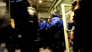 Poliţişti de la SPIR, cercetaţi prealabil în cazul scandalului de la Plaza Mall