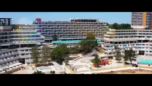 Mohammad Murad a redeschis celebrul complex Amfiteatru-Panoramic-Belvedere din staţiunea Olimp. Cât te costă o vacanţă în septembrie 