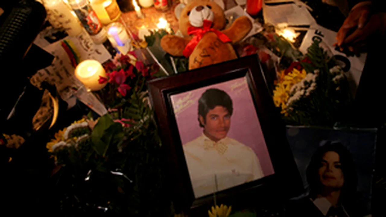 Familia lui Michael va decide data înmormântării starului după a doua autopsie