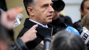 COMENTARIU: Sfârşitul şi începutul lui Mircea Geoană