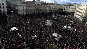 Podemos reuneşte zeci de mii de persoane la manifestaţia organizată la Madrid