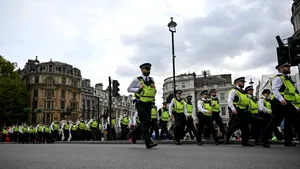 EXTERNE Patru ambulanțe ale unui organizații evreiești au fost incendiate într-un atac la Londra