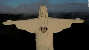 Brazilia are o nouă statuie impunătoare cu Iisus. Oraşul în care a fost construită