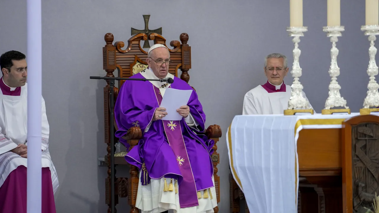 Papa aduce un ultim omagiu jurnaliştilor căzuţi pe fronturile din Ucraina