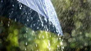 Averse torenţiale, vijelii şi grindină în cea mai mare parte a ţării, până luni dimineaţă. Harta zonelor aflate sub cod galben începând de sâmbătă